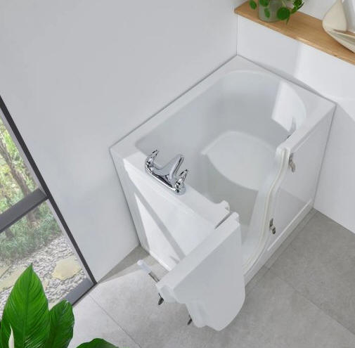 Vermont tub style compact walk in bath from above