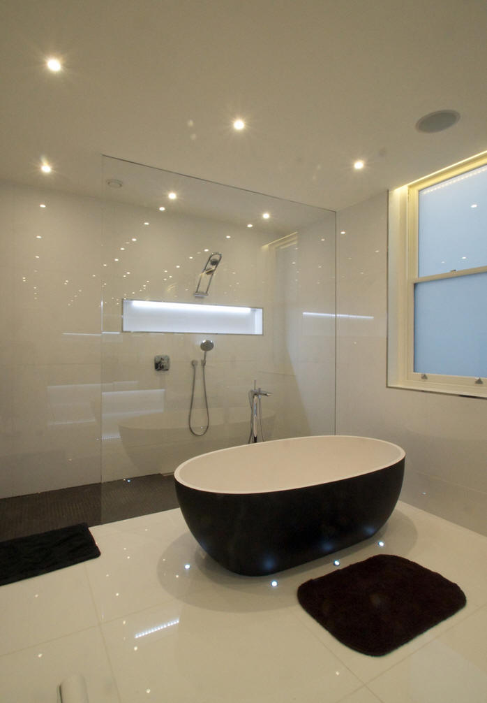 Ideas and images to help you design your wet room shower 13