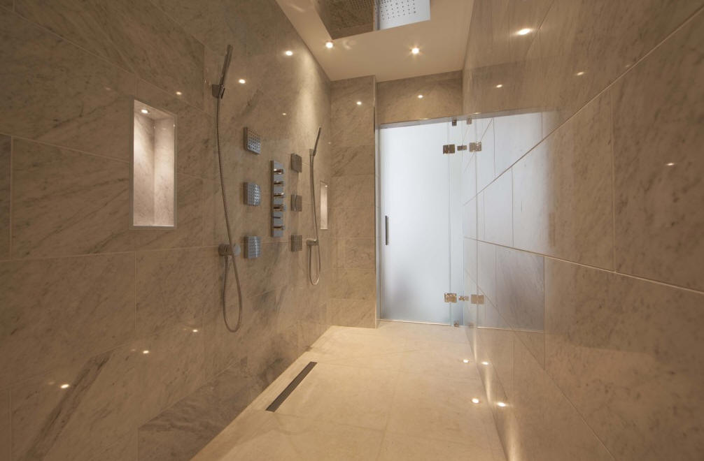 Ideas and images to help you design your wet room shower 15
