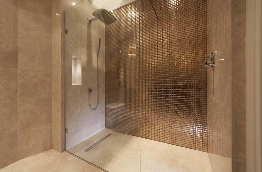 Ideas and images to help you design your wet room shower 17